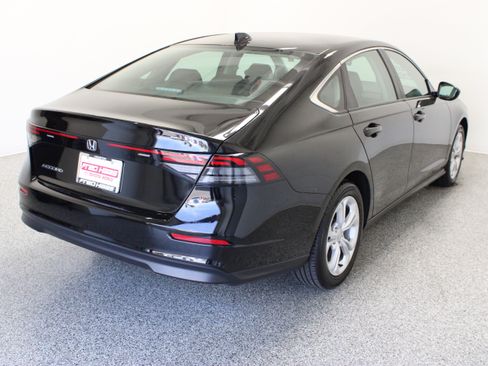Used 2025 Honda Accord LX image 7