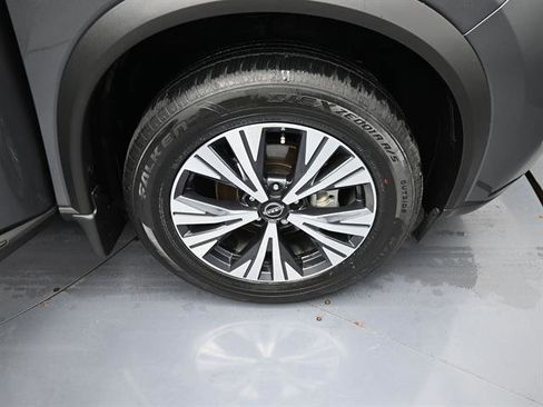 Used 2023 Nissan Rogue SV image 23