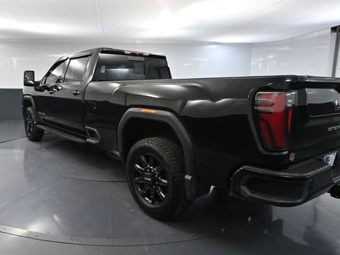 Used 2024 GMC Sierra 2500 AT4 w/ AT4 Preferred Package AWD/4WD image 9
