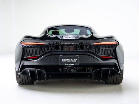 Used 2026 McLaren Artura image 22