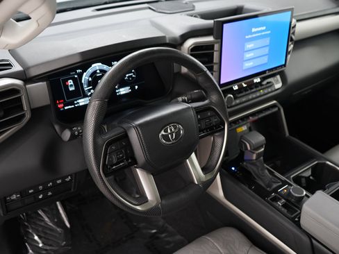Used 2024 Toyota Tundra Limited AWD/4WD image 21
