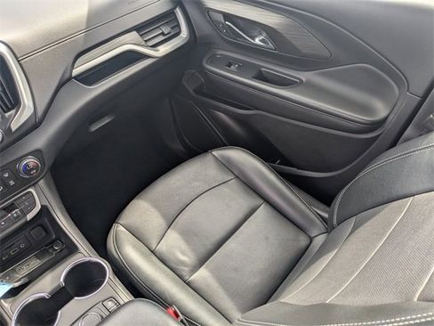 Used 2023 GMC Terrain SLT image 20