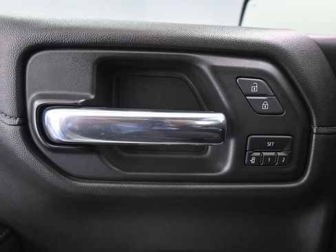 Used 2019 Chevrolet Silverado 1500 LTZ w/ LTZ Premium Package AWD/4WD image 16