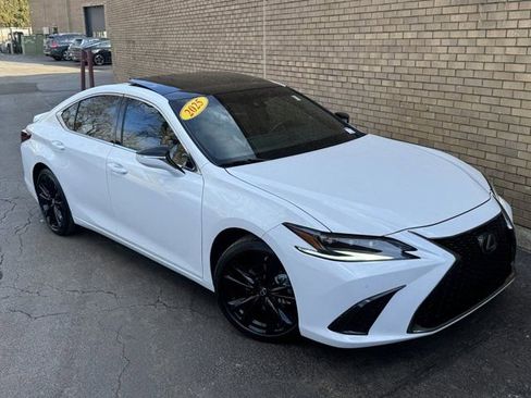 Used 2025 Lexus ES 350 w/ Accessory Package (Z2) image 5