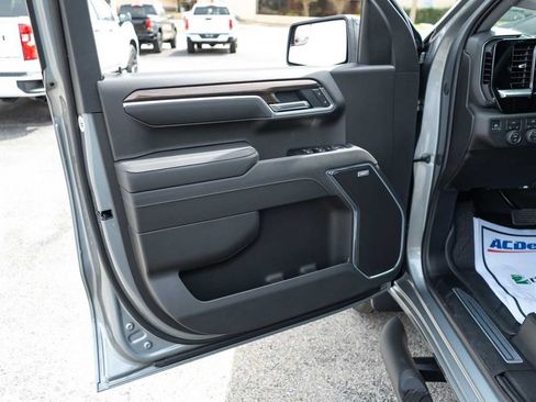 New 2026 Chevrolet Silverado 1500 RST w/ Redline Edition AWD/4WD image 12