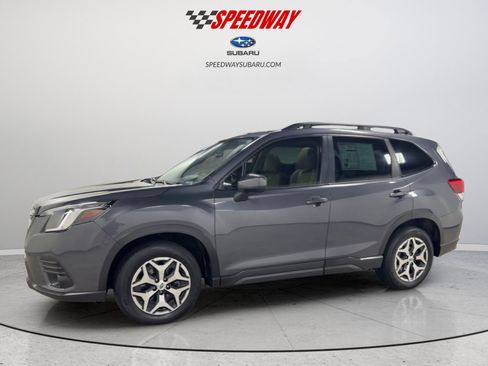 Used 2023 Subaru Forester Premium AWD/4WD image 11