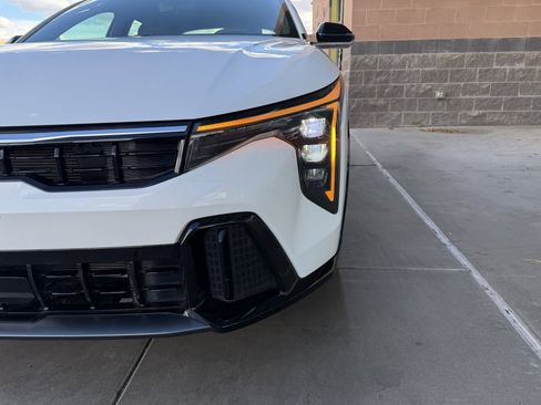 Used 2025 Kia K4 GT-Line w/ GT-Line Premium Package image 11