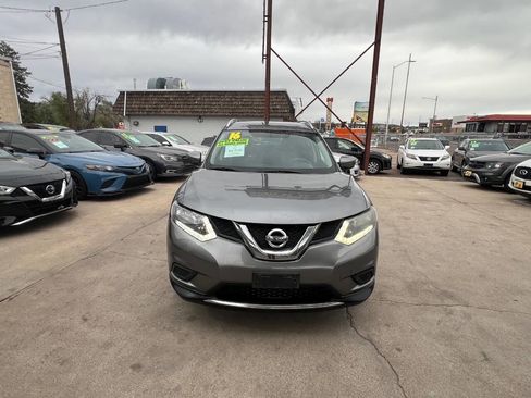 Used 2016 Nissan Rogue S w/ Appearance Package AWD/4WD image 2