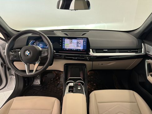 Used 2024 BMW X1 xDrive28i w/ Premium Package AWD/4WD image 16