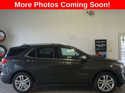 Used 2018 Chevrolet Equinox Premier AWD/4WD image 2