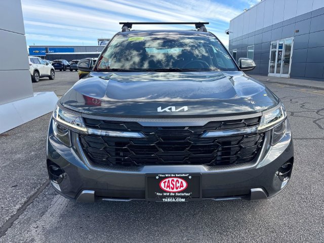 Used 2024 Kia Seltos X-Line AWD/4WD image 3
