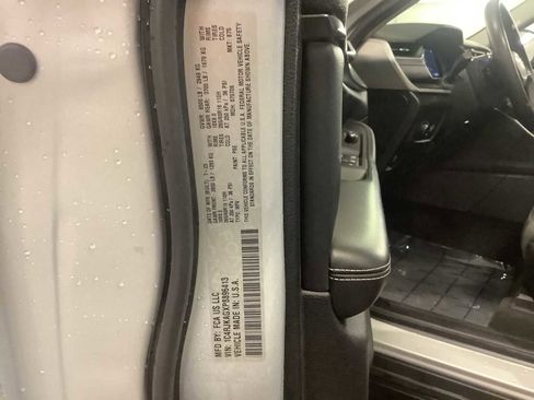 Used 2023 Jeep Grand Cherokee L Laredo image 21