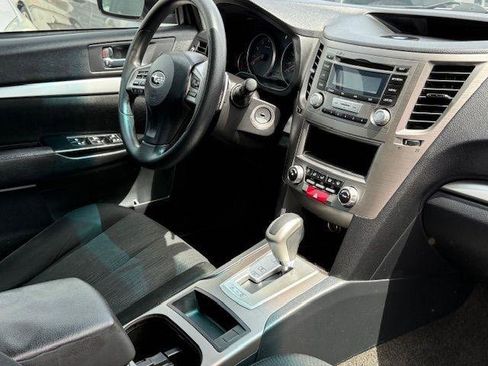 Used 2014 Subaru Outback 2.5i AWD/4WD image 10