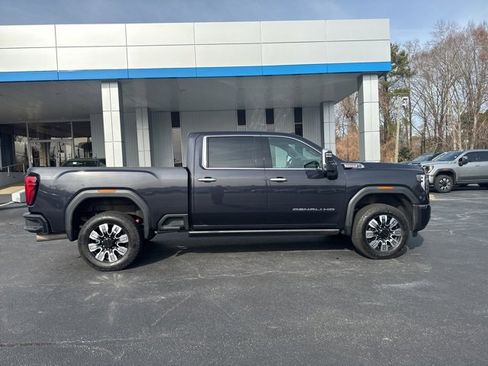 Used 2024 GMC Sierra 2500 Denali w/ Denali Reserve Package image 8