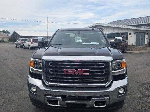 Used 2017 GMC Sierra 2500 SLT w/ Snow Plow Prep Package AWD/4WD image 10