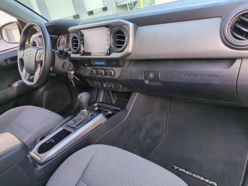 Used 2022 Toyota Tacoma SR5 RWD image 20