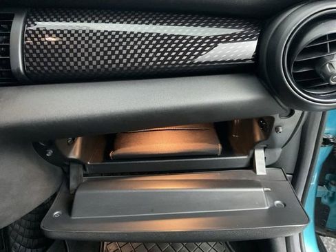 Used 2017 MINI Cooper S image 24