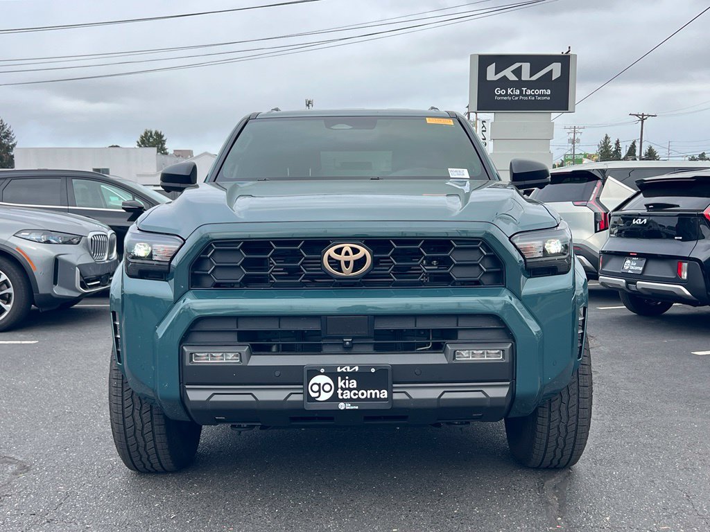 Used 2025 Toyota 4Runner TRD Off-Road Premium AWD/4WD image 4