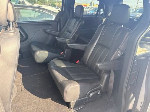 Used 2016 Dodge Grand Caravan R/T FWD image 6