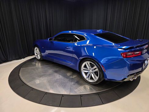 Used 2017 Chevrolet Camaro SS RWD image 12