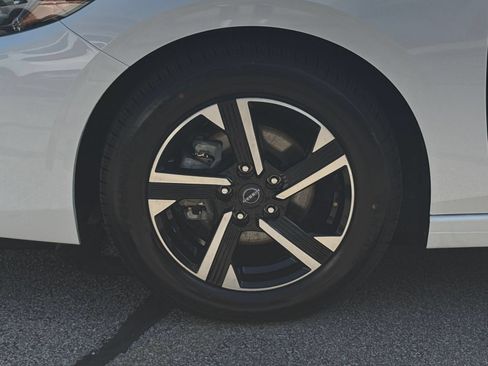 Used 2025 Nissan Sentra SV FWD image 24