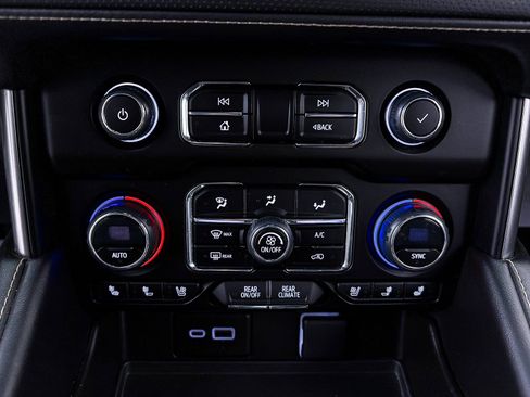 Used 2023 Chevrolet Tahoe Premier image 28