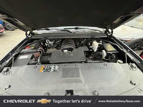 Used 2018 Chevrolet Suburban Premier RWD image 38
