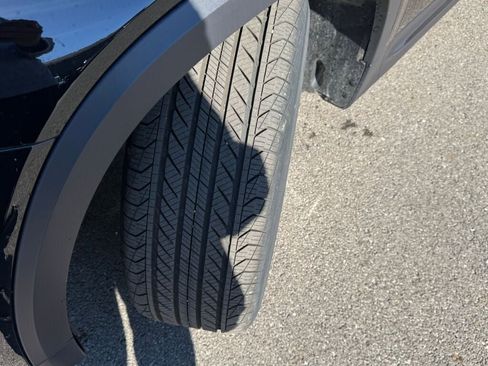 New 2025 Mercedes-Benz GLB 250 4MATIC image 25