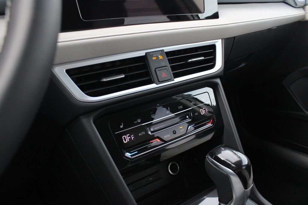 New 2026 Volkswagen Taos SE AWD/4WD image 16