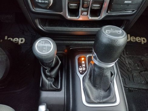 Used 2019 Jeep Wrangler Unlimited Sport S image 6