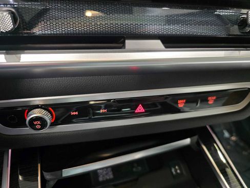 New 2026 BMW X7 xDrive40i w/ Executive Package image 15