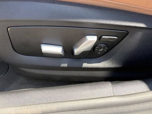 Used 2023 BMW 530e w/ Premium Package RWD image 21