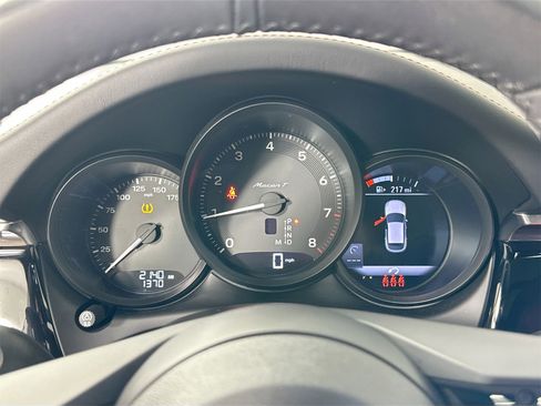 New 2025 Porsche Macan Turbo image 19