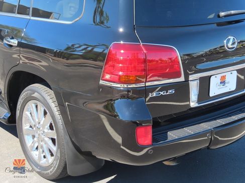 Used 2010 Lexus LX 570 4WD image 15