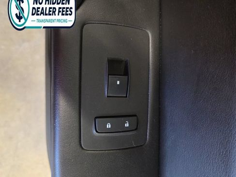 Used 2017 Chevrolet Traverse LT FWD image 22