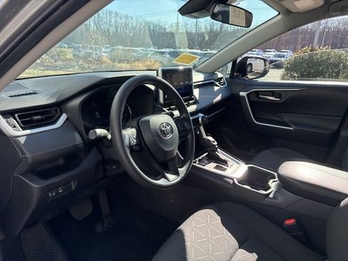 Used 2025 Toyota RAV4 XLE image 23