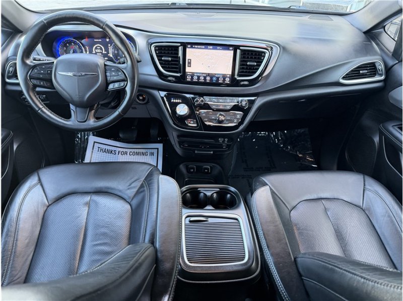 Used 2019 Chrysler Pacifica Touring-L Plus w/ Advanced Safetytec Group FWD image 33