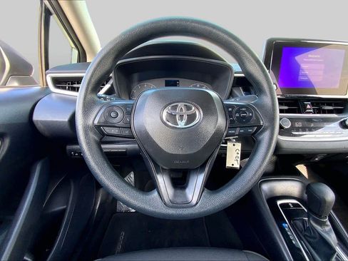 Used 2024 Toyota Corolla LE FWD image 6