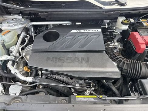 Used 2023 Nissan Rogue SV FWD image 31