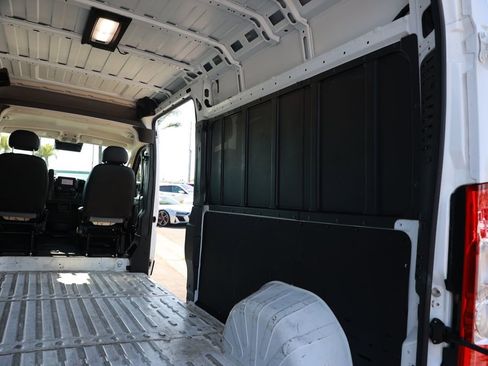 Used 2025 RAM ProMaster 2500 w/ Convenience Group FWD image 33