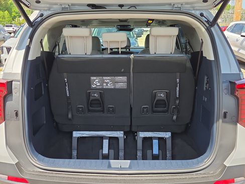 New 2026 Kia Carnival SX Prestige FWD image 4