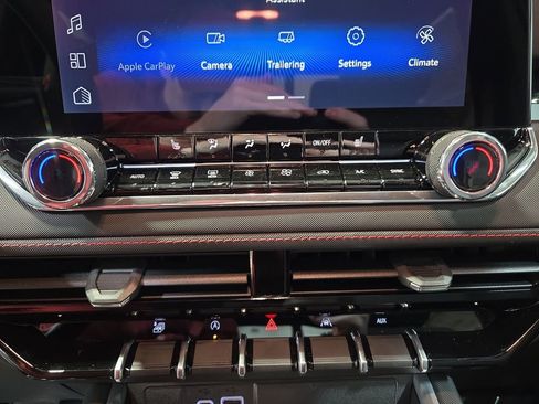 New 2026 Chevrolet Colorado Z71 w/ Midnight Edition image 24