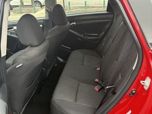 Used 2009 Pontiac Vibe w/ Sun And Sound Package image 11