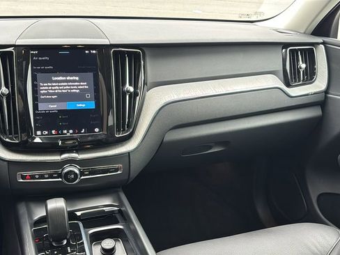 Certified 2025 Volvo XC60 B5 Plus AWD/4WD image 8