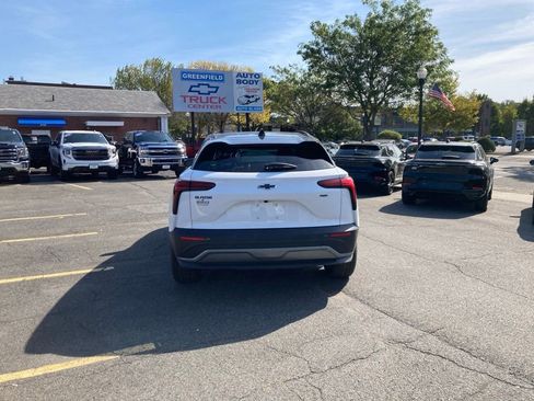 New 2026 Chevrolet Blazer EV LT image 6