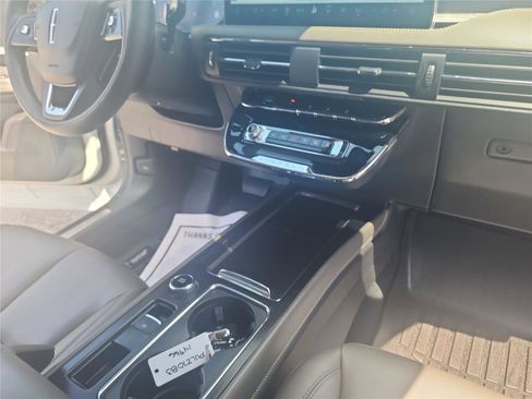 Used 2023 Lincoln Corsair FWD image 26