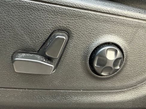 Used 2021 RAM 1500 Lone Star AWD/4WD image 9
