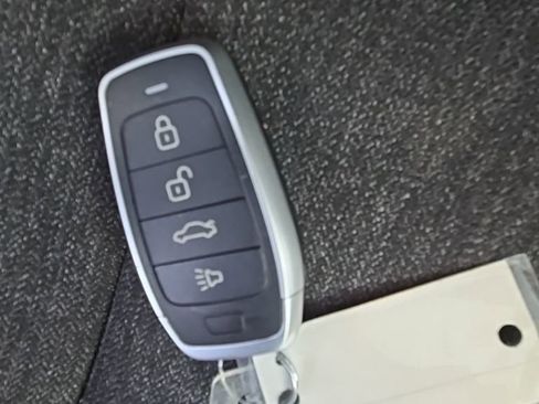 Used 2025 Honda Accord SE image 32