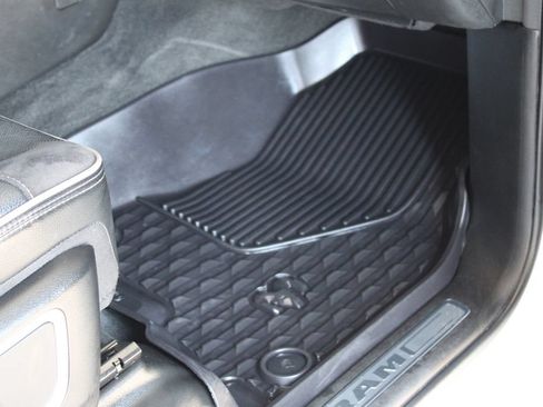 Used 2022 RAM 1500 Laramie AWD/4WD image 46