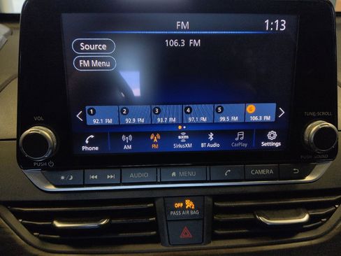 Used 2025 Nissan Altima 2.5 SV FWD image 25